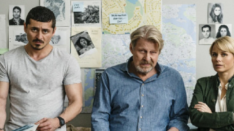 50+ Minuten backdrop